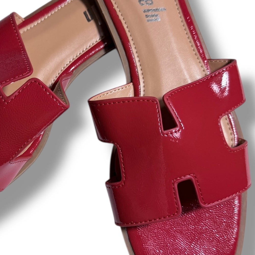 Sheln Red Patent H Strap Flat Sandals Slide Shoes Women Sz 8.5 runs lg like Sz 9